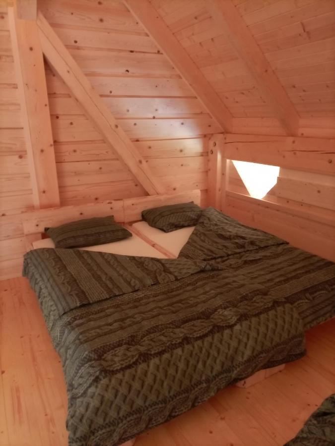 Kamp Beli Gaber Hotel Stari Trg pri Lozu Buitenkant foto