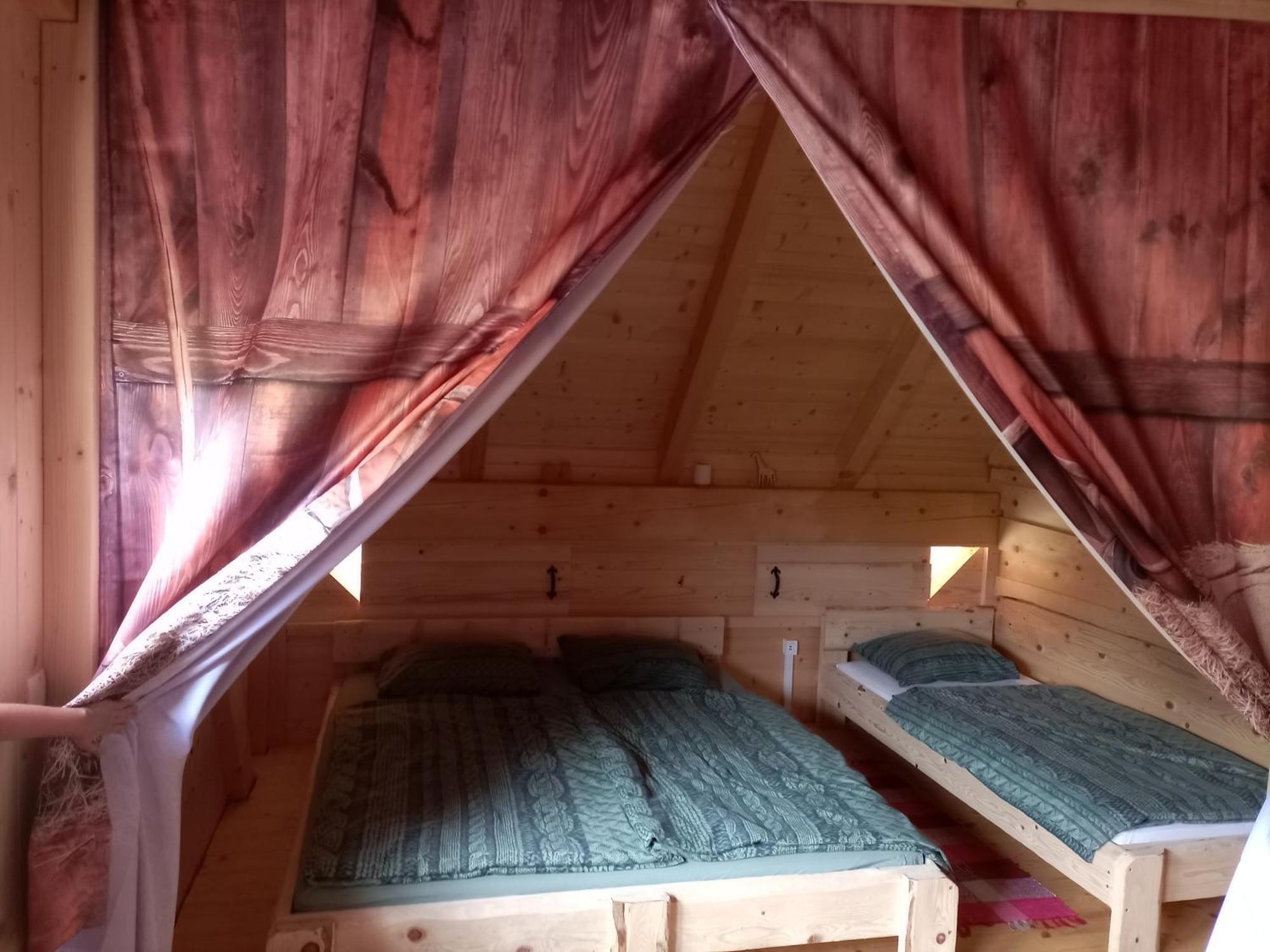 Kamp Beli Gaber Hotel Stari Trg pri Lozu Buitenkant foto