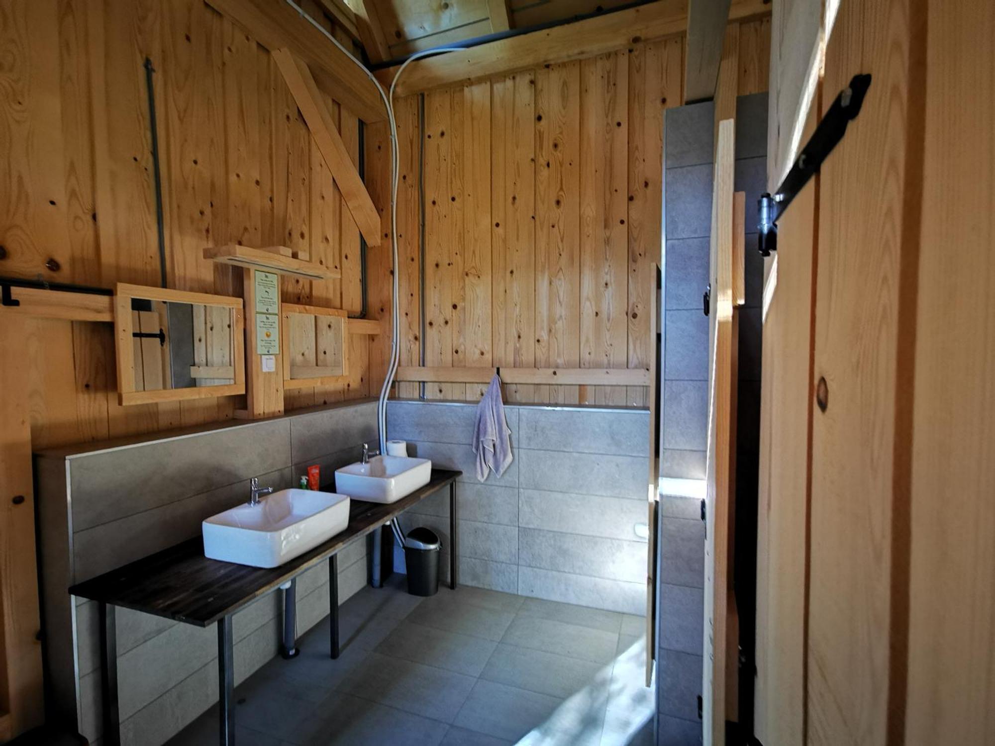 Kamp Beli Gaber Hotel Stari Trg pri Lozu Buitenkant foto